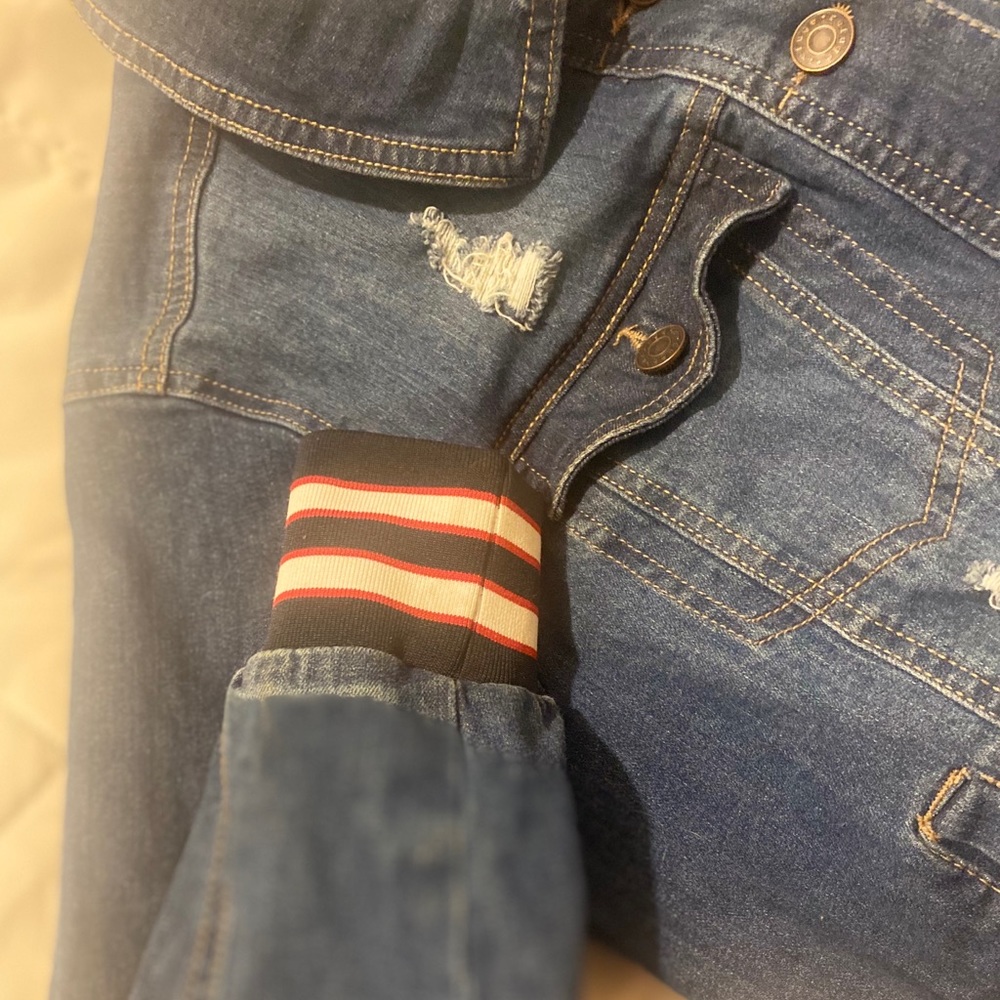 Jean jacket - Picture 6 of 10